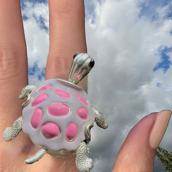 "La Tortue" POP ART Lilac/Pink Hand-Enameled Sterling Silver Turtle Ring
