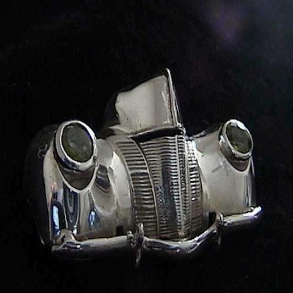Nice Headlights! 1940 Classic Car Front Stering Silver Pin